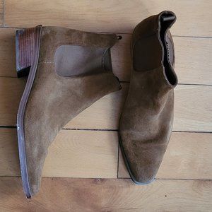 MICHAEL KORS BROWN SUEDE BOOTS